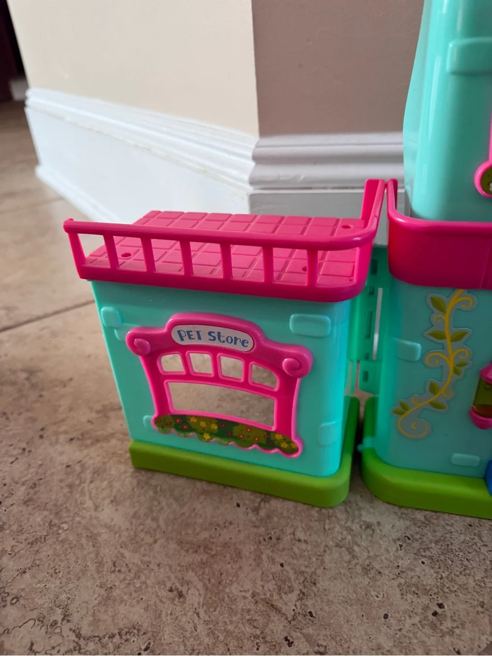 Member’s Mark Children's Pet Clinic Care Playset with Pink Vet Clinic Kids